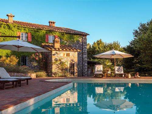www.villafonteintanata.com