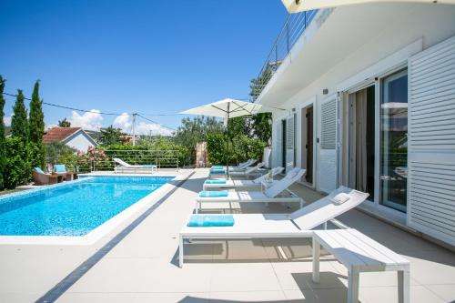 www.villa-avalon.ch