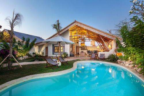 www.thebinginbeachvillas.com