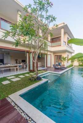 www.villatepisungaibali.com