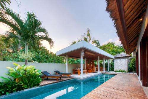 www.regalivillabali.com