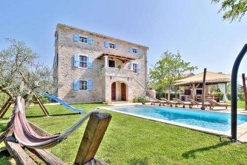 www.villa-dora-cro.eu