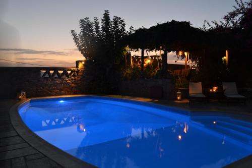 www.villasantamavra.com