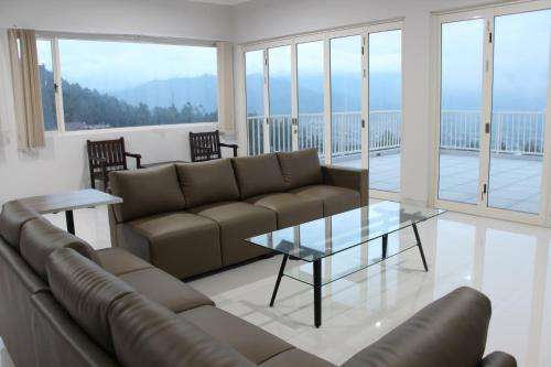 www.batumountviewvilla.com