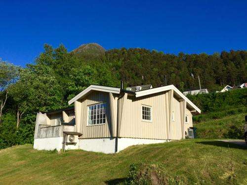 www.visitandalsnes.com