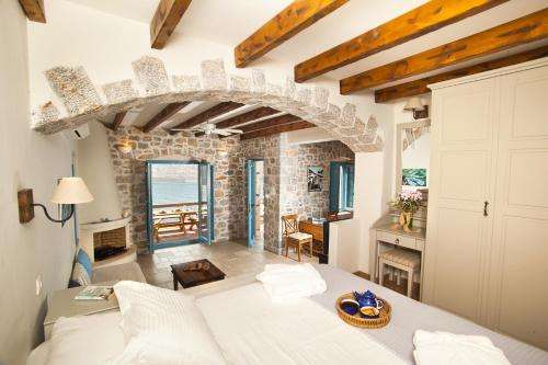 www.petraboutiquehomes.gr