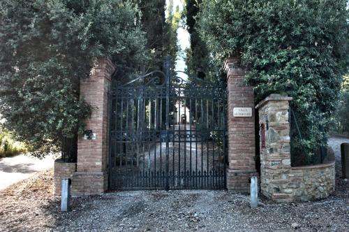 www.villahumbourg.it