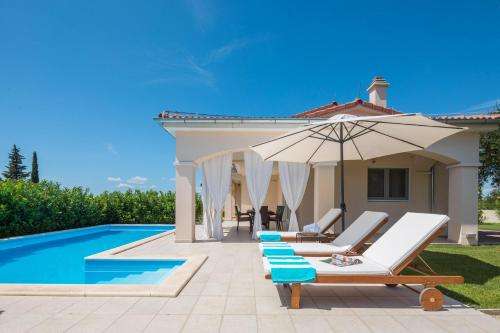 www.villa-sunsetlady.com
