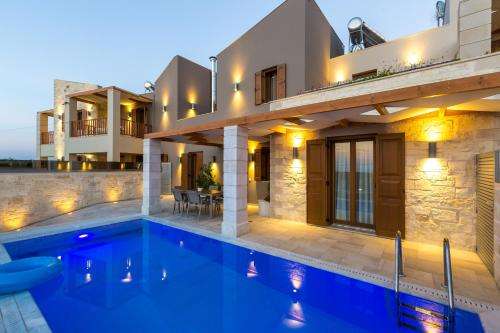 www.kallistivillas.gr