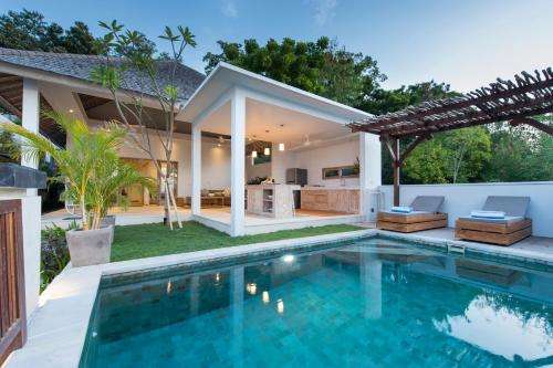 www.tenangvillas.com
