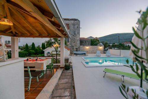 www.villa-mia-trogir.com