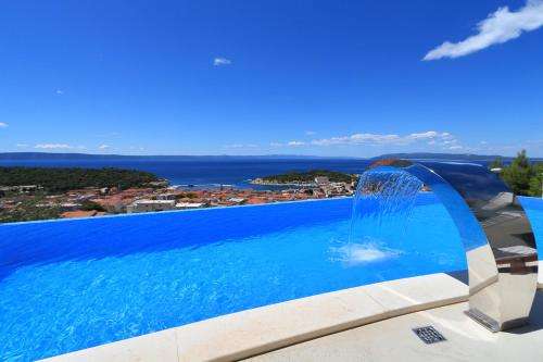 www.villa-afrodita.com