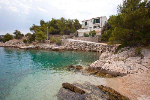 www.villas.com