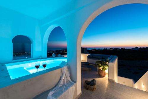 www.villablanca-santorini.com