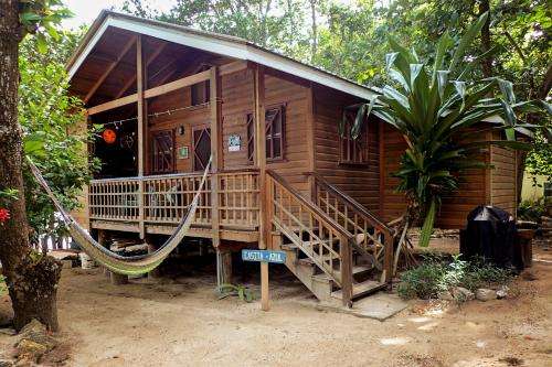www.blueislanddiversroatan.com