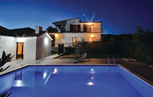 www.villa-bellava.com
