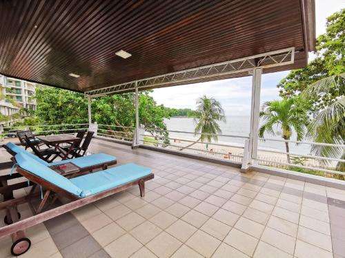 www.skyhivevacay.com