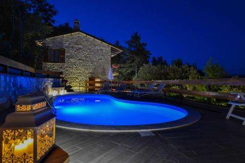 www.villasubasiorelax.com