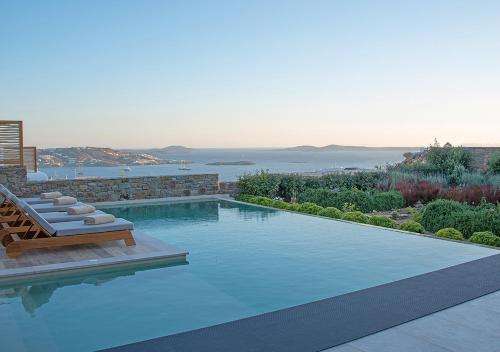 www.mykonian.villas