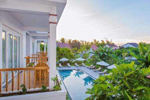 www.hoianpalmyvilla.com