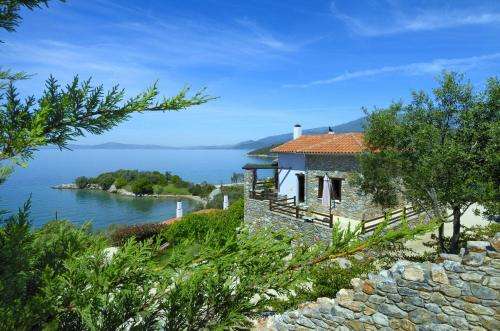 www.villa-anthyllion.com