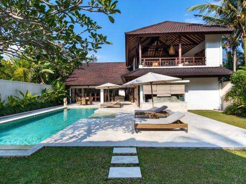 www.villacandikecil.com