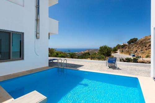 www.sunsetluxurymaisonettes.com