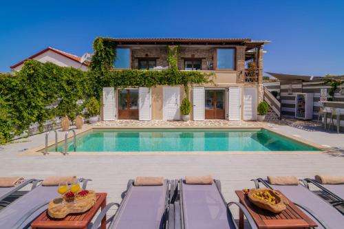 www.tramontovilla.gr