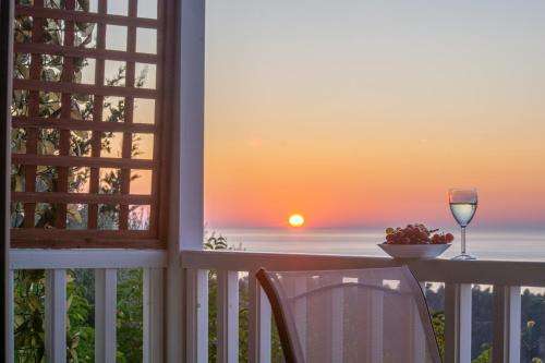 www.agiosnikitasnaturevillas.com