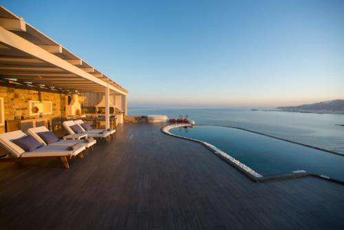 www.naxosrockvillas.com