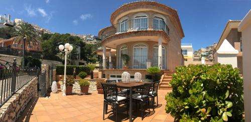 www.residenciacapblanc.com