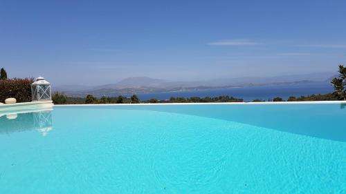 www.bigbluevilla.gr