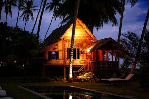 www.bontonresort.com.my