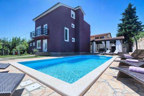 www.villanina-istra.com