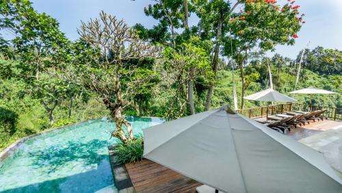 www.naturaresortbali.com
