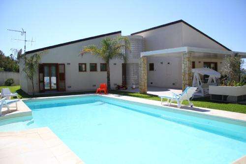 www.villaperladelmare.com
