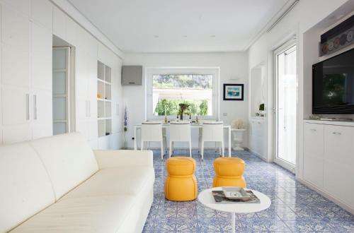 www.lhphotels.com