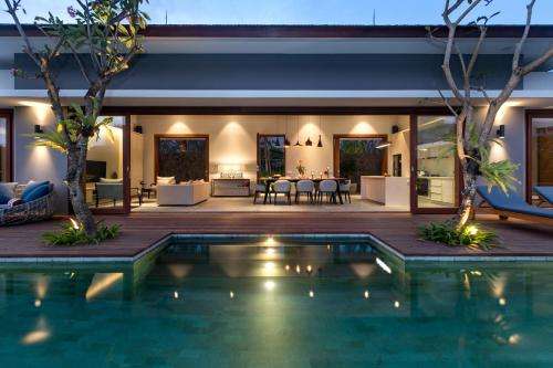 www.amarinseminyak.com
