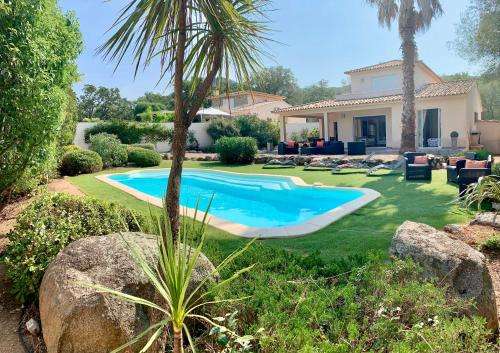 www.hotel-palombaggia.com