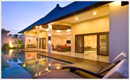 www.ovalvillabali.com