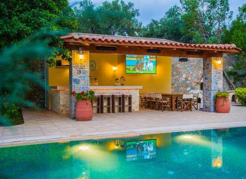 www.luxuryvillasoncrete.com