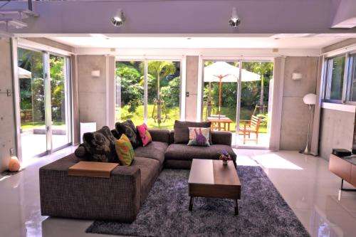 www.okinawa-skychateauonna.com