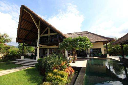 www.balistrandvilla.nl