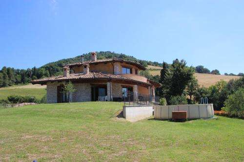 www.villacalbertone.com