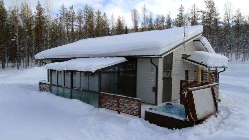 www.travelrovaniemi.com