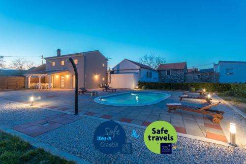 www.zadarvillas.com