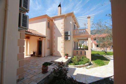 www.villaagrilida.gr