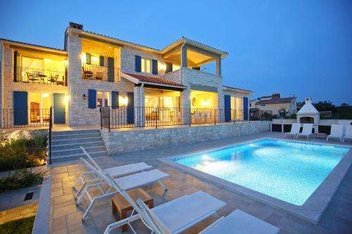 www.istrianluxuryvillas.com