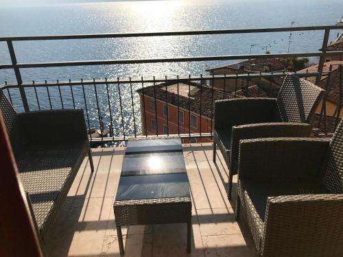 www.villacastellolimonesulgarda.it