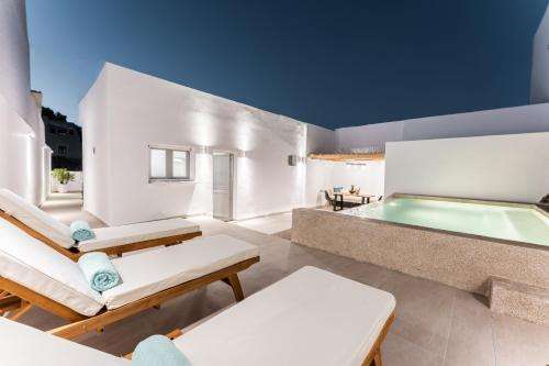 www.casareale-santorini.com